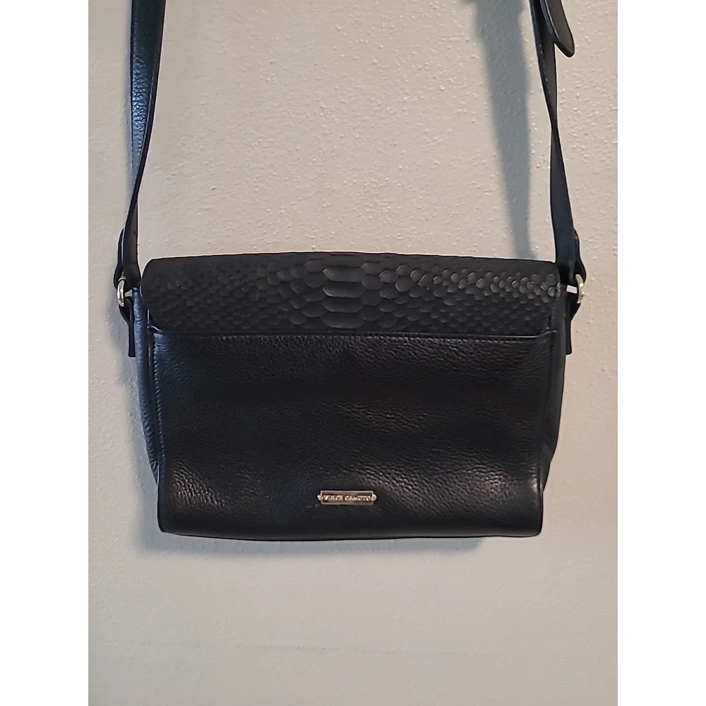 VINCE CAMUTO Black Cream Snake‎ Purse Handbag Fold Over With Strap